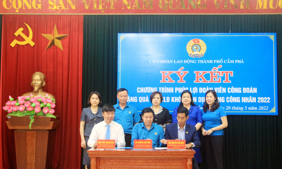 Ký kết thỏa thuận hợp tác Chương trình phúc lợi đoàn viên
