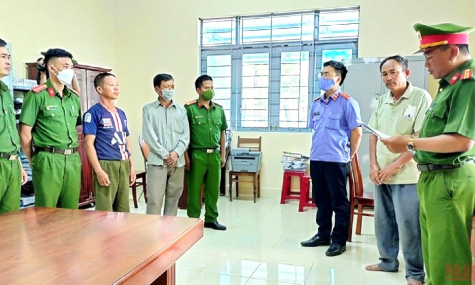 Bắt tạm giam 28 đối tượng trong vụ phá rừng quy mô lớn ở huyện Ea Súp