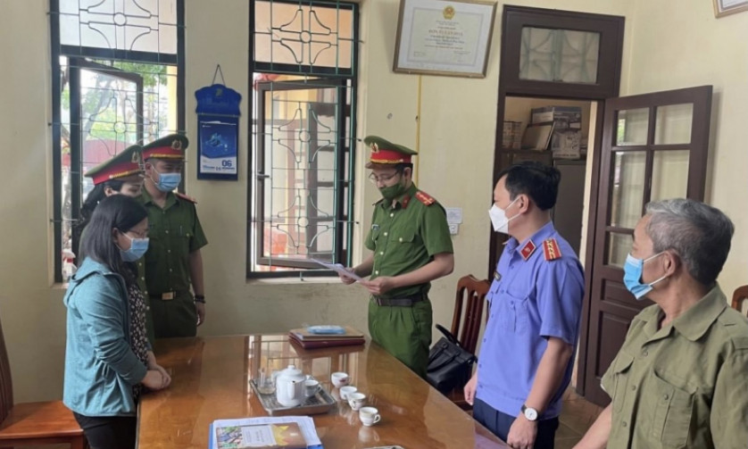 Kiểm soát viên tài chính bưu điện chiếm đoạt hàng tỷ đồng của khách