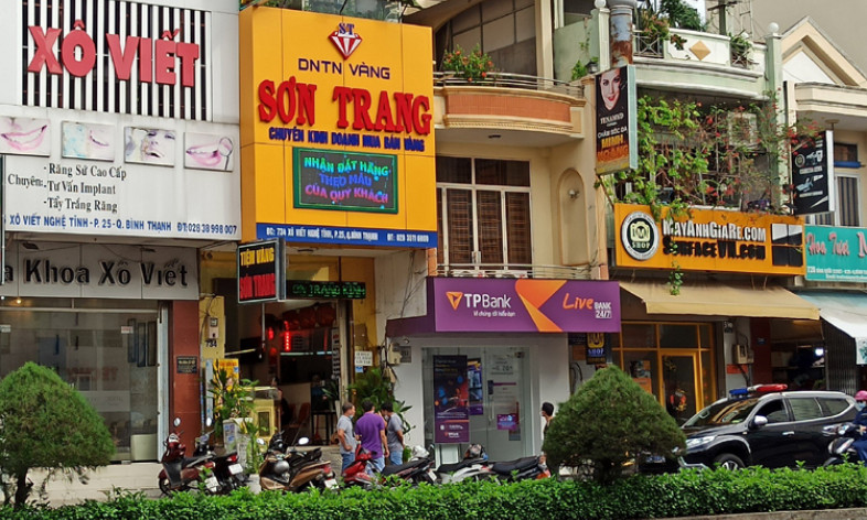 Bắt được nghi can cầm búa cướp tiệm vàng