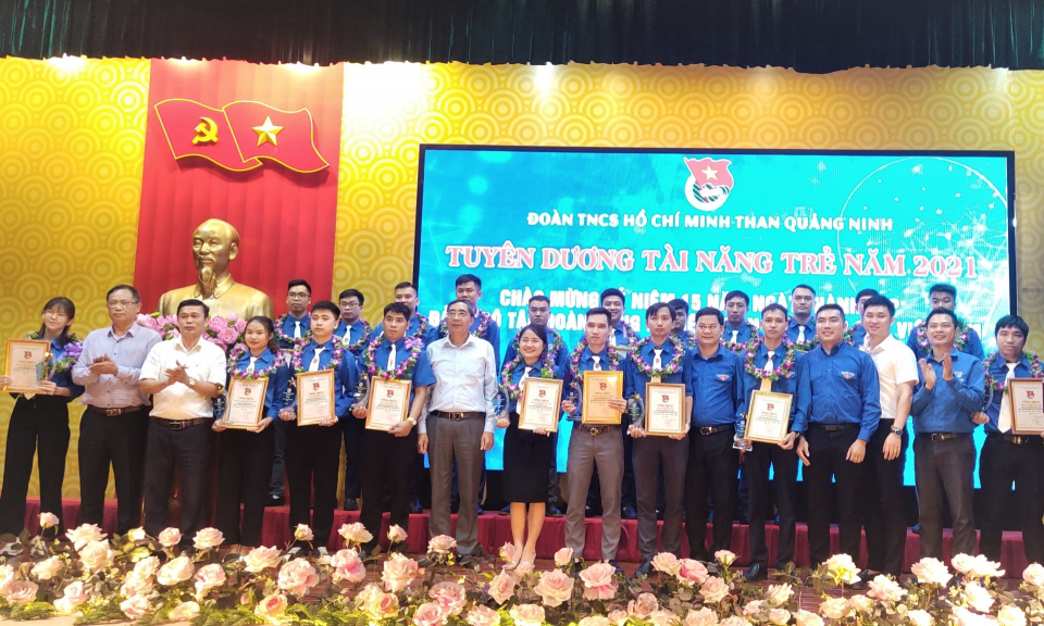 Diễn đàn Tuổi trẻ sáng tạo và tuyên dương Tài năng trẻ năm 2021