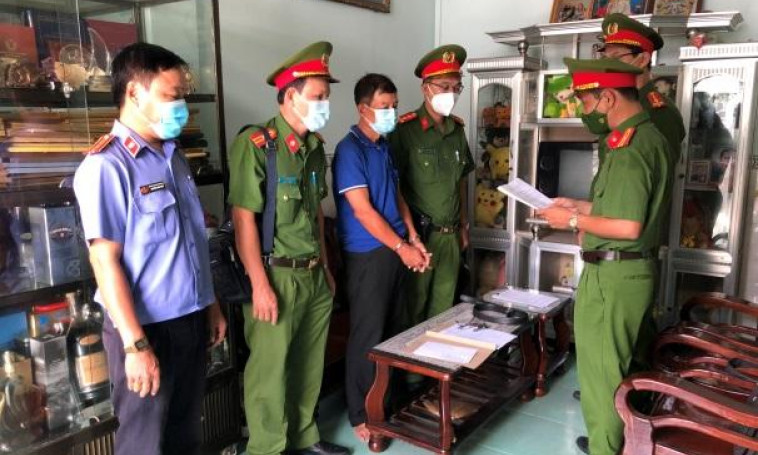 Bắt tạm giam Phó giám đốc Sở Y tế và nguyên giám đốc CDC Trà Vinh