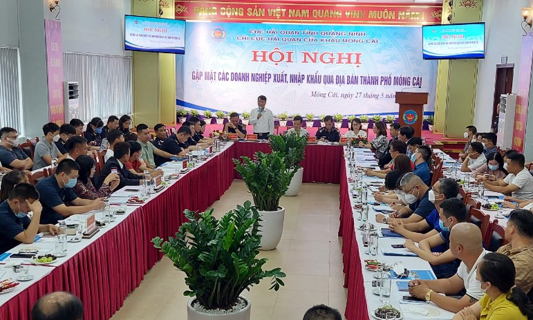 Gặp mặt các doanh nghiệp xuất nhập khẩu qua địa bàn TP Móng Cái