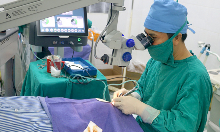 Bảo đảm dịch vụ y tế tối thiểu trong thực hiện chính sách xã hội