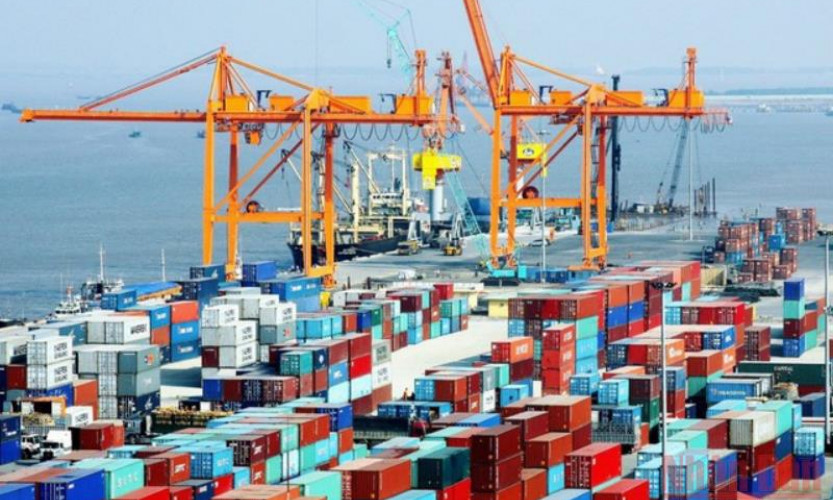 5 tháng, Việt Nam xuất siêu 516 triệu USD