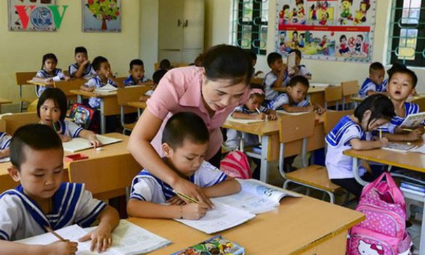Cử nhân ngôn ngữ Anh muốn làm giáo viên tiểu học được không?