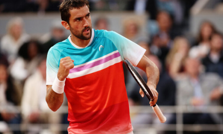 Tsitsipas, Medvedev cùng thua vòng 4 Roland Garros