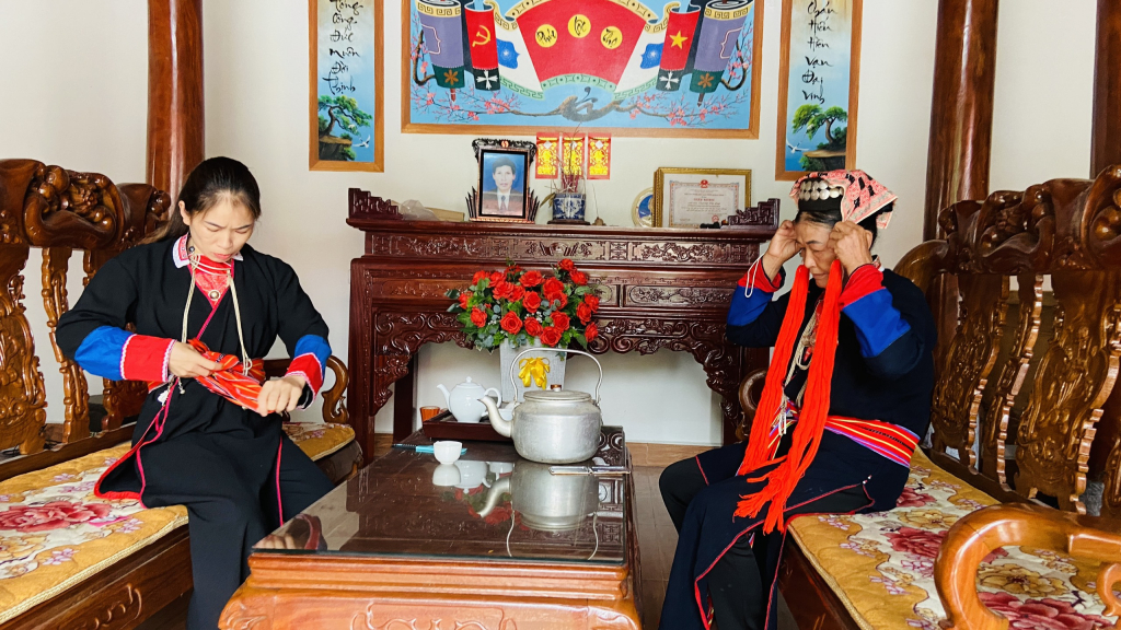 Gia đình nghệ nhân Trương Thị Quý, xã Bằng Cả TP Hạ Long chuẩn bị từ rất sớm để đi bầu cử