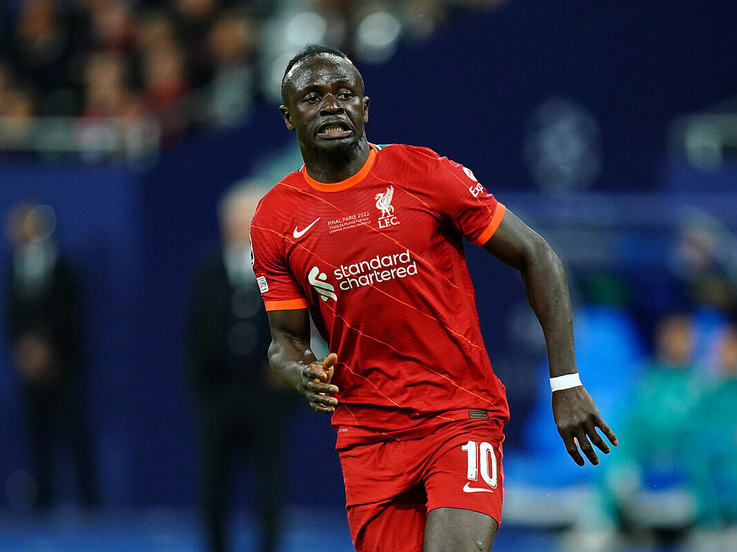 BAYERN MUNICH PLANNING IMPROVED €40 MILLION BID FOR SADIO MANE - Bóng Đá