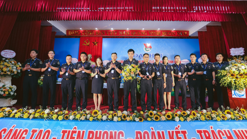 BCH Đoàn Cục Hải quan tỉnh khóa XIV, nhiệm kỳ 2022 - 2027 ra mắt Đại hội. 