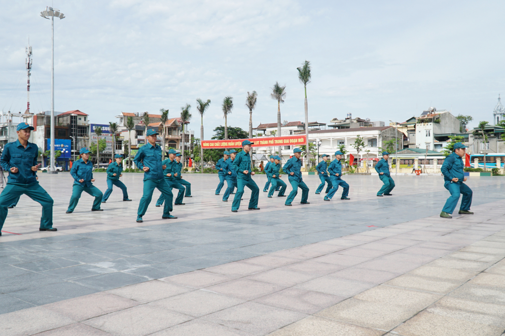 Lực lượng tham gia hội thao Đồng diễn võ thuật.