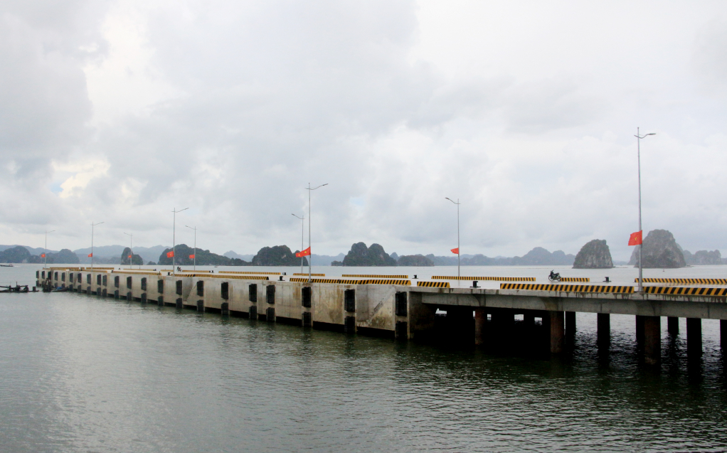 Cầu tầu số 1 thuộc dự án Bến cảng cao cấp Ao Tiên đã hoàn thành. Ảnh: Mạnh Trường