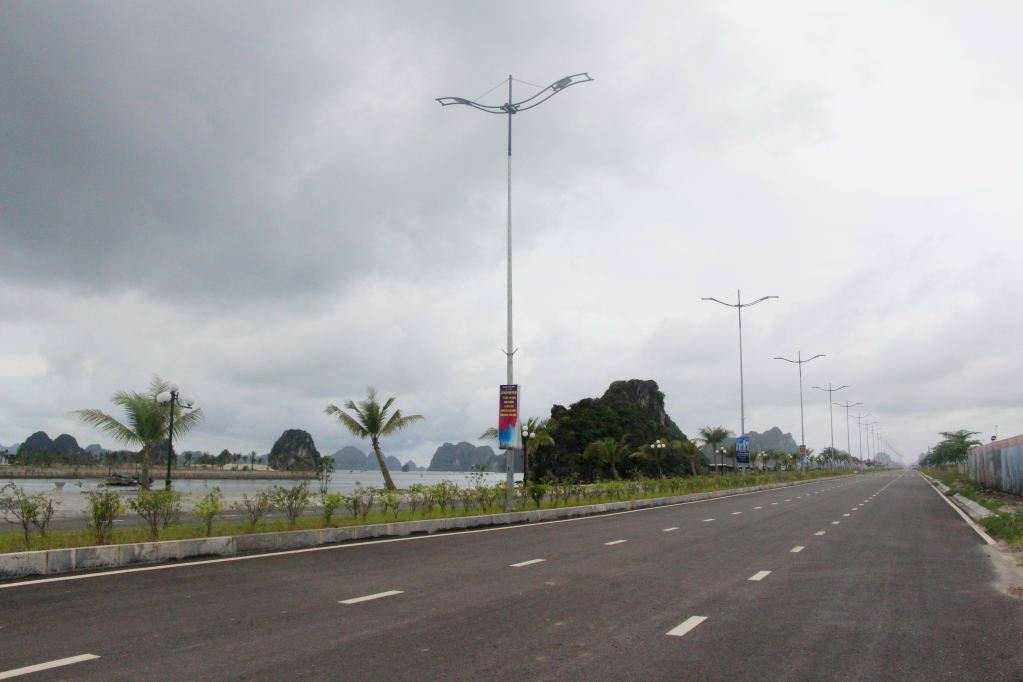 Hạ tầng giao thông tại KKT Vân Đồn đang được đầu tư hoàn thiện, đồng bộ.