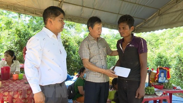 Quang Tri: Hai chi em ruot tu vong nghi do ngo doc do an “vat la” hinh anh 1