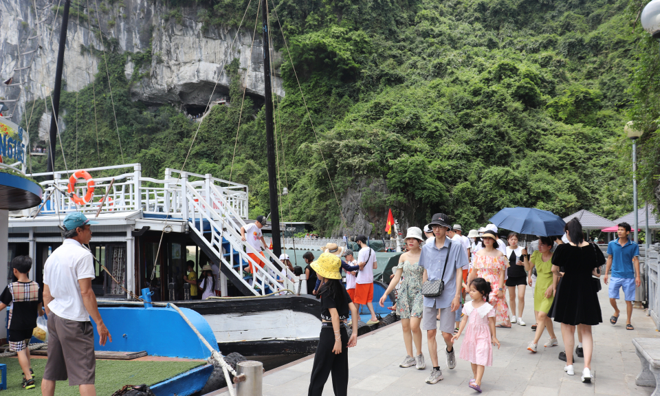 Du lịch Quảng Ninh nhiều sản phẩm mới đón mùa cao điểm