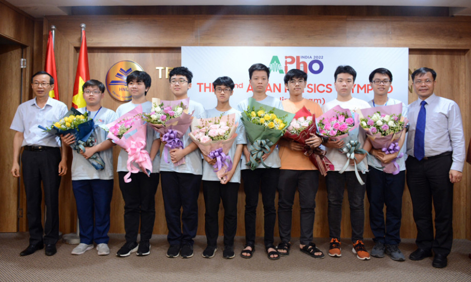 Vietnamese team ranks 8th at 2022 Asian Physics Olympiad