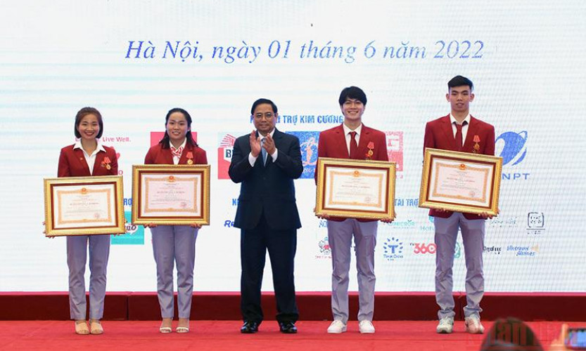 Thủ tướng dự Lễ tổng kết và khen thưởng Thể thao Việt Nam tại SEA Games 31