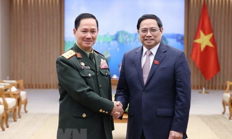Thủ tướng tiếp Tổng Tham mưu trưởng Quân đội nhân dân Lào