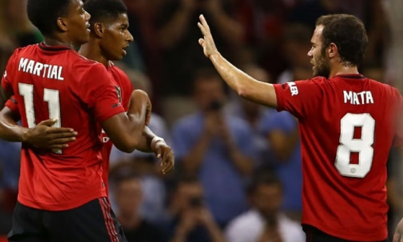 Man Utd chia tay cầu thủ thứ 7