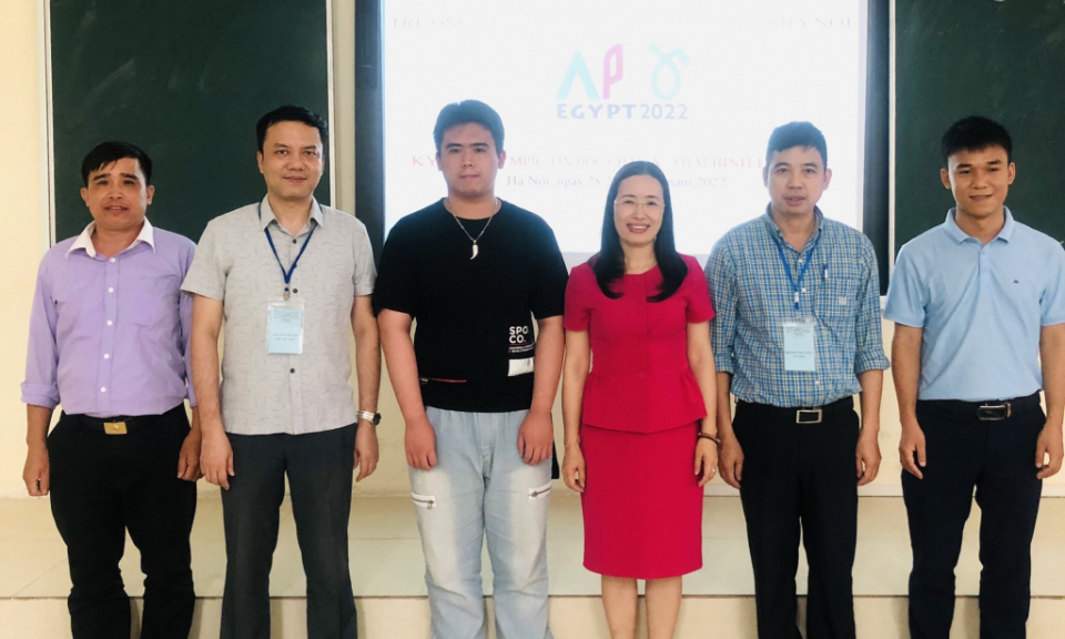 A Quang Ninh student obtains a silver medal of Informatics Olympiad