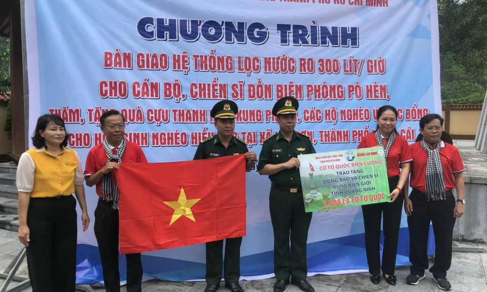 Đảng ủy Khối Dân - Chính - Đảng TP Hồ Chí Minh về nguồn tại TP Móng Cái