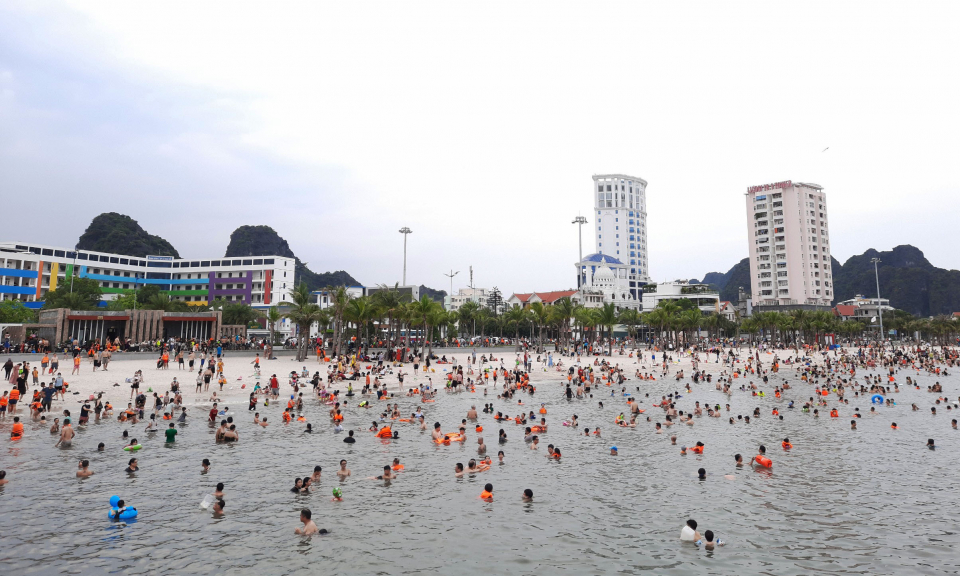 Du lịch Quảng Ninh trên đà bứt phá 
