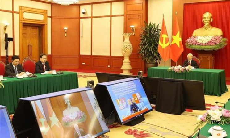 Tổng Bí thư hội đàm trực tuyến với Tổng thống Mozambique
