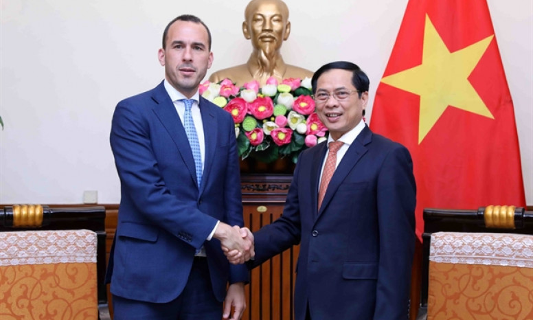 Minister of Foreign Affairs suggests Việt Nam, Italy expand cooperation