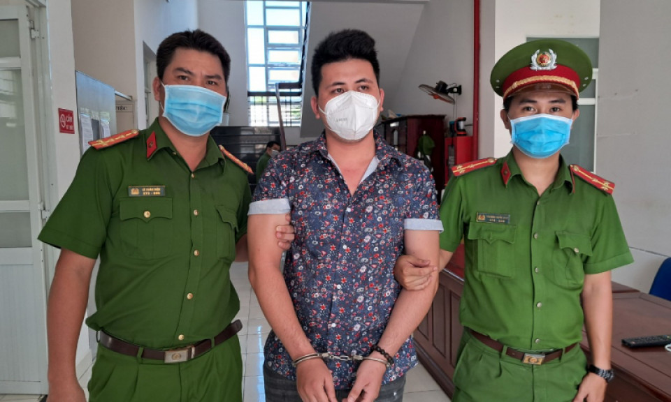 Bắt đối tượng tổ chức cho con nghiện sử dụng ma túy tại doanh nghiệp