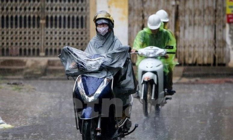 Khu vực miền Bắc duy trì mưa dông, Trung Bộ nắng nóng kéo dài