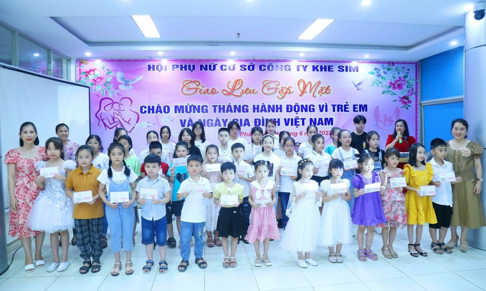 Hội Phụ nữ Công ty Khe Sim hưởng ứng Tháng hành động vì trẻ em