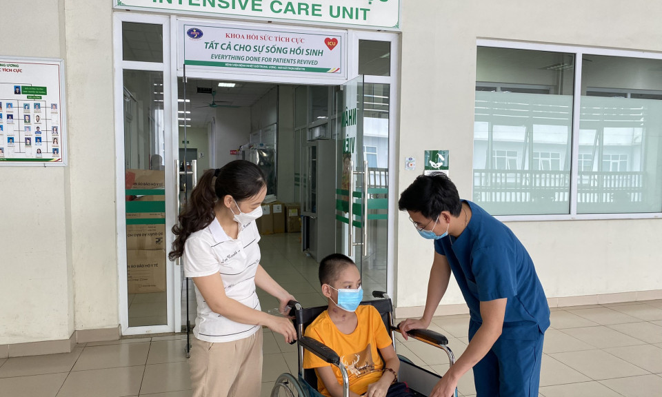 Kỳ tích hơn 80 ngày cứu sống bệnh nhi mắc Covid-19