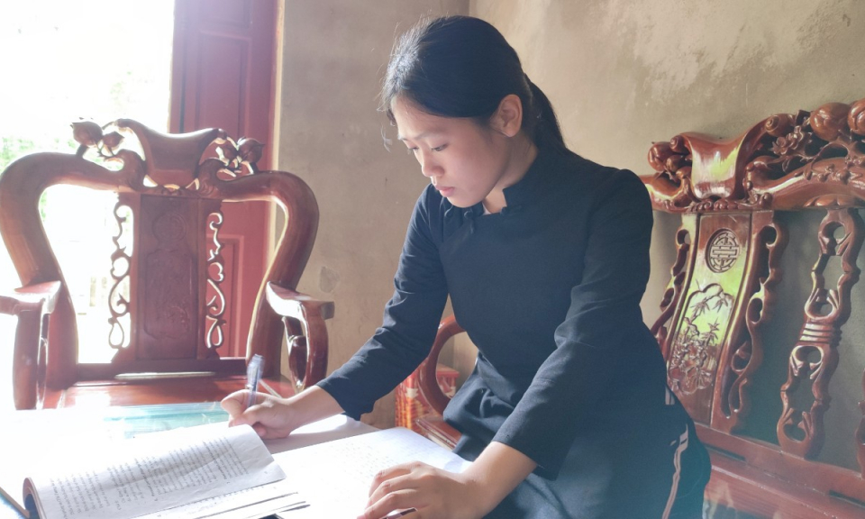 Gương sáng hiếu học Loan Kiều Trinh