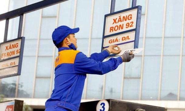 Ngày mai, giá xăng vượt 32.000 đồng/lít?