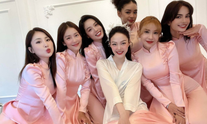 Minh Hằng rạng rỡ trong lễ vu quy