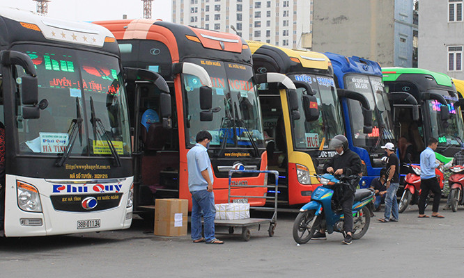 Tăng cường xử phạt xe vận tải vi phạm trong mùa cao điểm du lịch