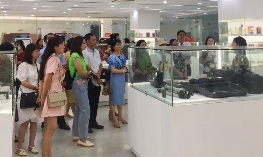 "Thư viện Quảng Ninh không chỉ là nơi lưu trữ sách mà còn là nơi giáo dục ngoài nhà trường"