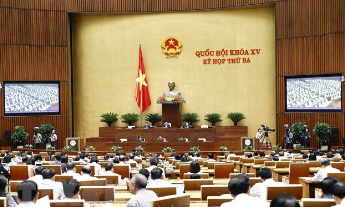 Quốc hội thảo luận về dân chủ cơ sở và phòng, chống bạo lực gia đình