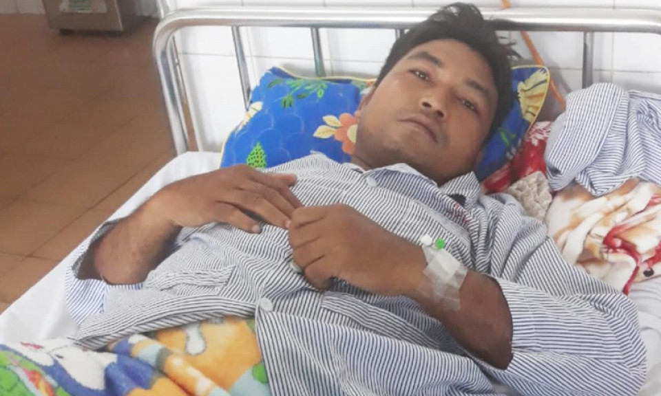 Đi tuần tra đêm, nhân viên bảo vệ rừng bị đâm