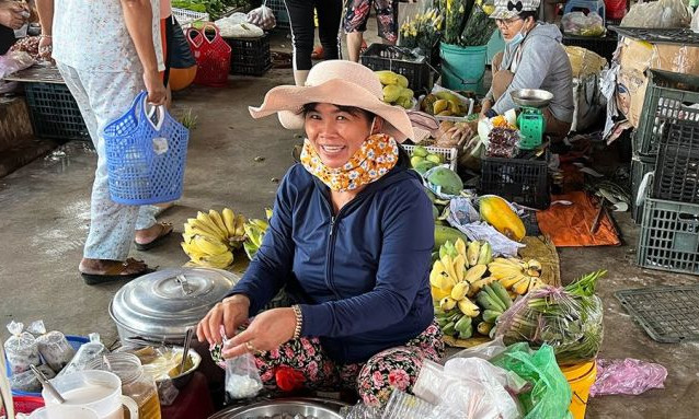 Khách Tây bất ngờ khi Việt Nam 'như chưa hề có dịch'