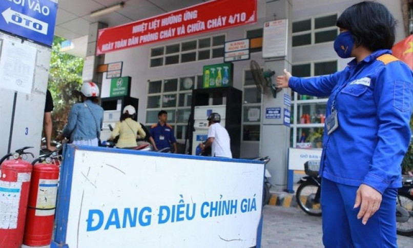 Giá xăng dầu thiết lập kỷ lục mới: Đề xuất tiếp tục giảm thuế có khả thi?
