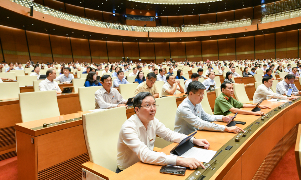 Quốc hội thông qua Luật Điện ảnh (sửa đổi),  Luật Thi đua, khen thưởng (sửa đổi)