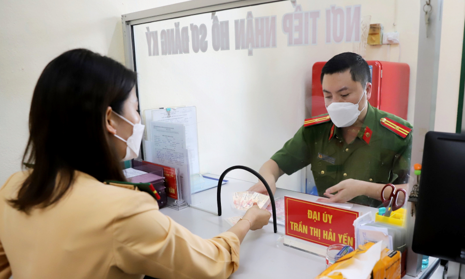 Công an Quảng Yên vận hành thuận lợi phân cấp đăng ký phương tiện 
