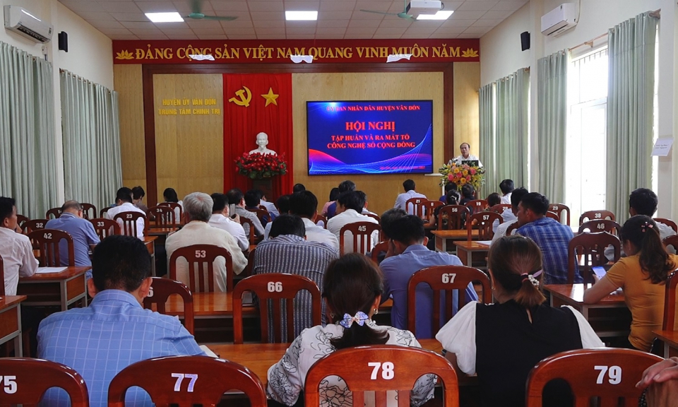 Vân Đồn: Ra mắt và tập huấn cho 72 Tổ công nghệ số cộng đồng