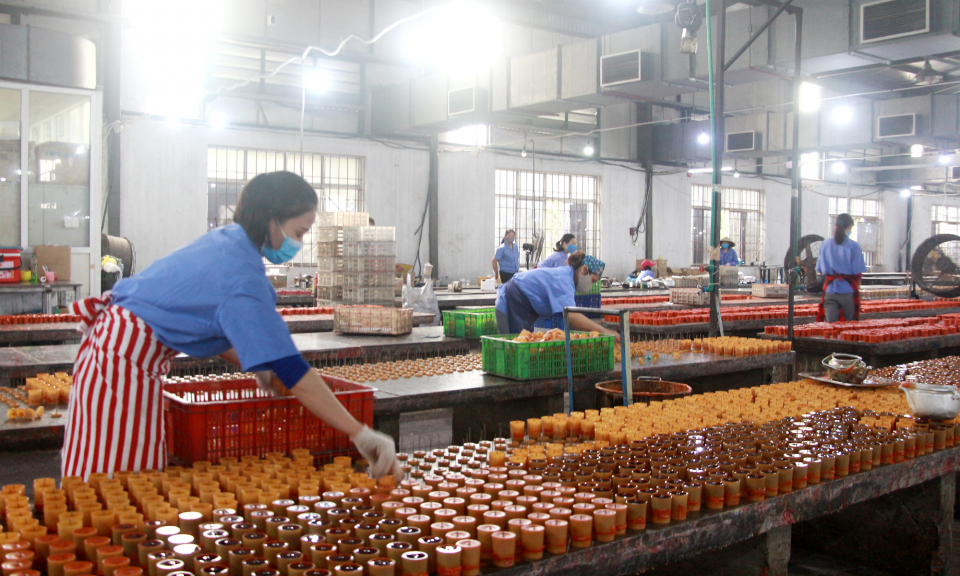Xử lý tình trạng ô nhiễm không khí tại phường Việt Hưng