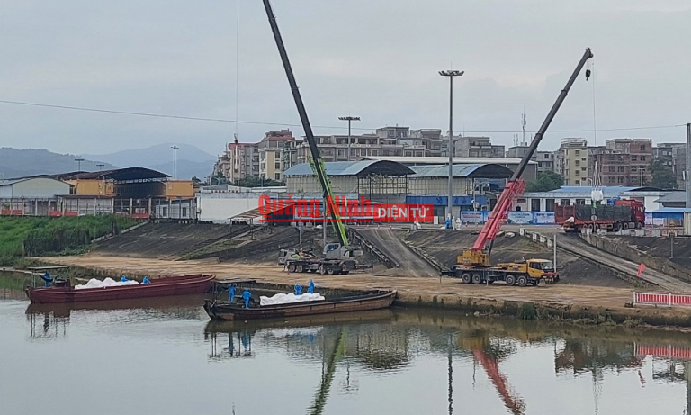 Cửa khẩu Ka Long thông quan trở lại sau hơn 3 năm tạm dừng