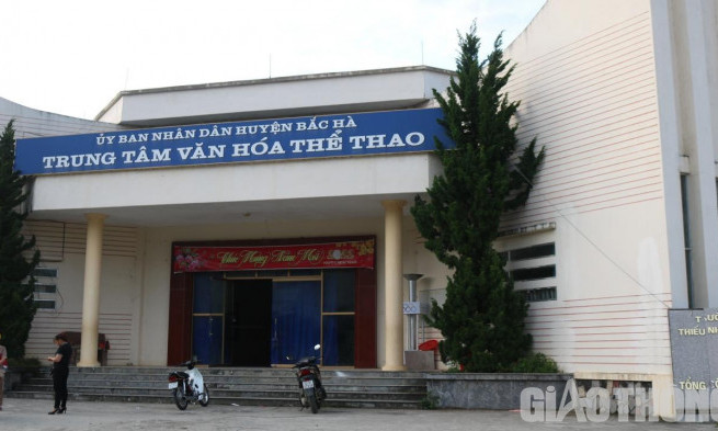 Hai phóng viên ở Lào Cai gặp tai nạn khi đi công tác, một người tử vong