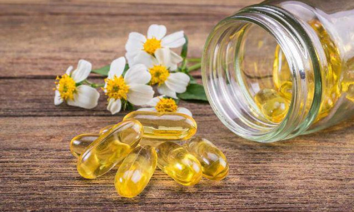 Vì sao uống một viên vitamin E trước khi ngủ giúp cơ thể lợi đủ đường?