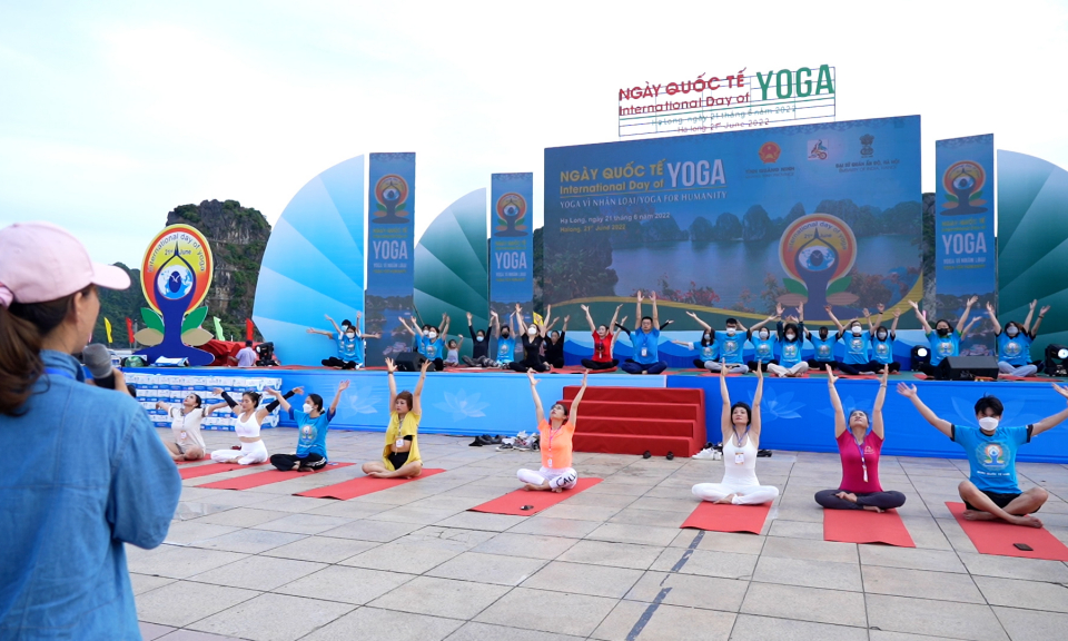 Tổng duyệt chương trình đồng diễn Yoga chào mừng Ngày Quốc tế Yoga lần thứ 8