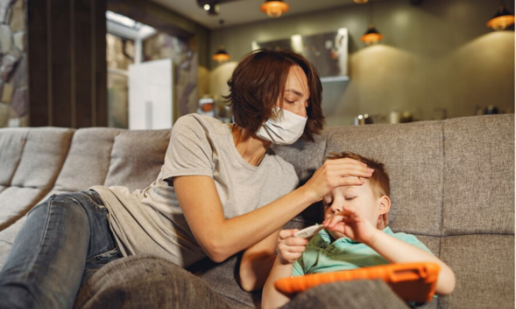 Cách hạ sốt an toàn cho trẻ